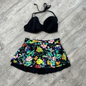 Nine West Floral Swim Skirt  with Black Victoria Secret Swim Top Sz L LIKE NEW